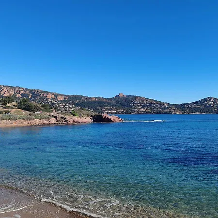 Tres Belle T2, Vue ,le A Pied Saint-Raphaël