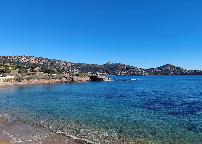 Tres Belle T2, Vue ,le A Pied Saint-Raphaël