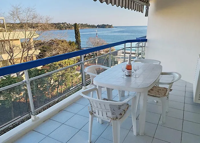 Tres Belle T2, Vue ,le A Pied شقة